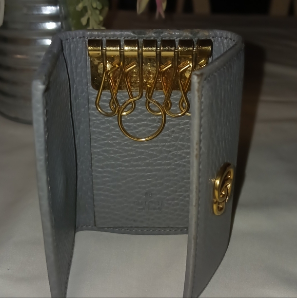 Gucci Gray Leather Tri-Fold Wallet Keyholder. - Picture 6 of 8